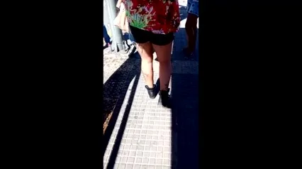 gostosa desfilando