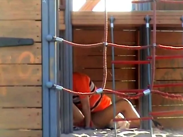 Outdoor Voyeur Public Peeing Girls 1