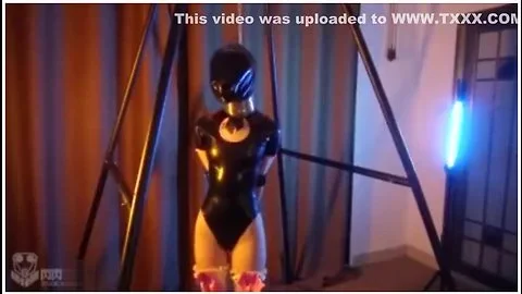 latex hanging breathplay悬吊捆绑兔子呼吸控制