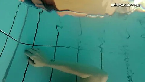 Loris Licicia Bouncing Her Tits Underwater