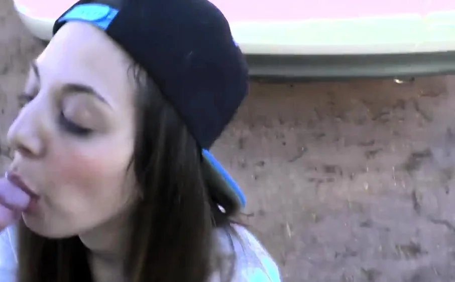 Natural Amateur blowjob outdoors exposed