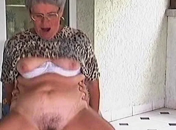 OMAPASS Grannies Wild Body Showoff Compilation