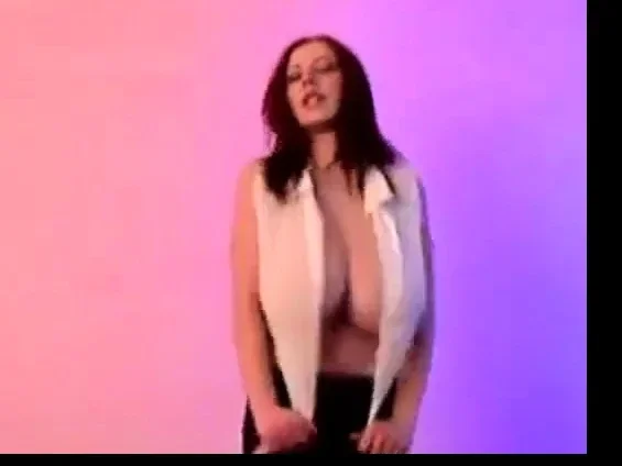 merelyn sakove webcam striptease dance