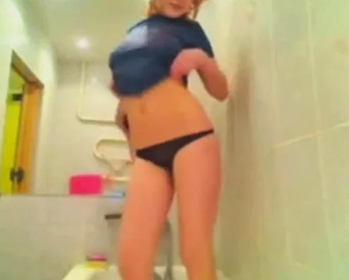 Redhead webcam flasher