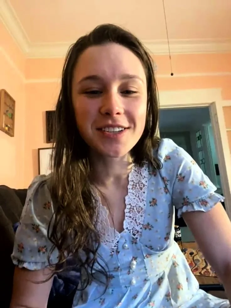 Brunette Solo Webcam Masturbation