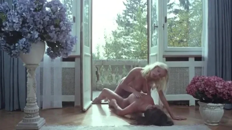 Brigitte Lahaie in Die Nichten der Frau Oberst (1980)