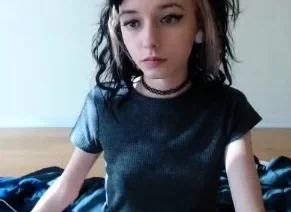 Amateur Webcam Teen Masturbates And Teases