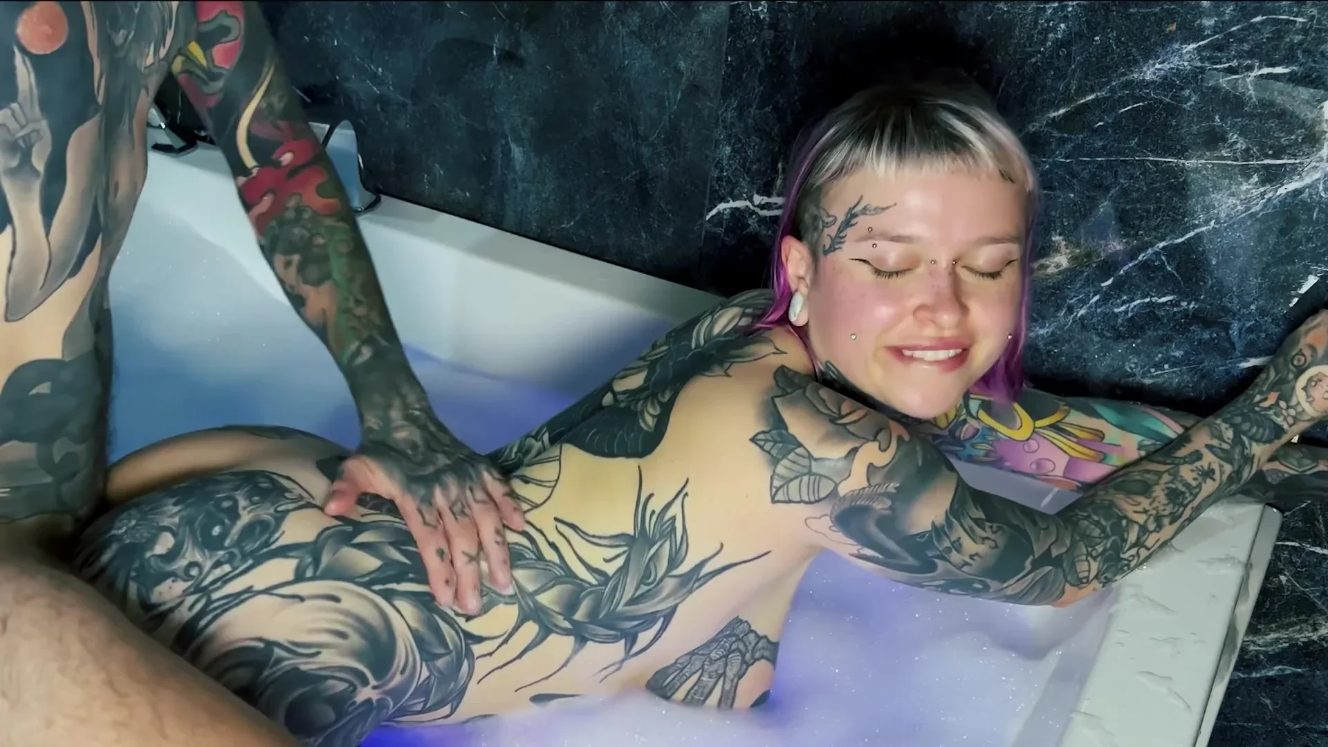 We Decide To Relax In Jacuzzi With Some Wine And Good Fuck - Uralexis - Verified Amateurs