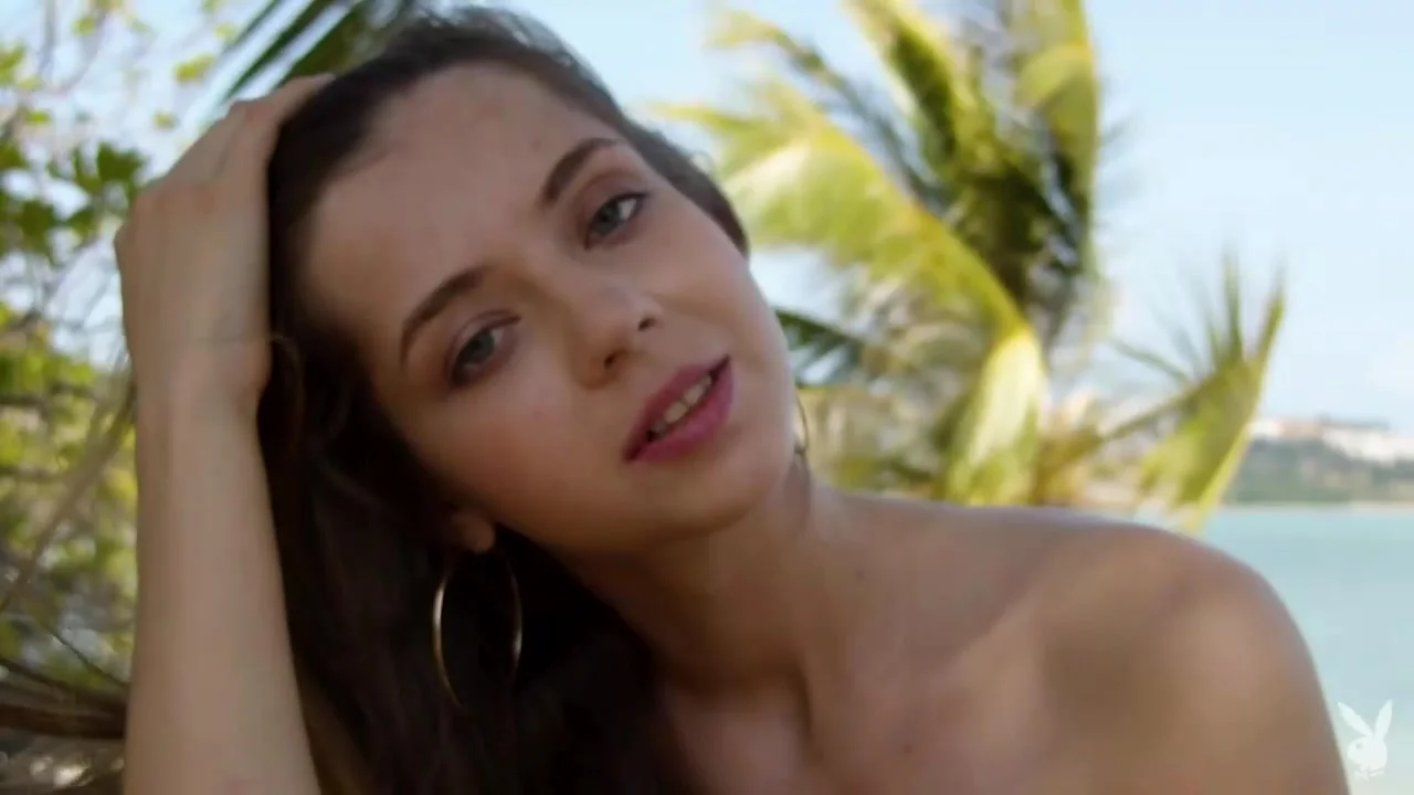 Playboy Au Naturel - PlayboyTV