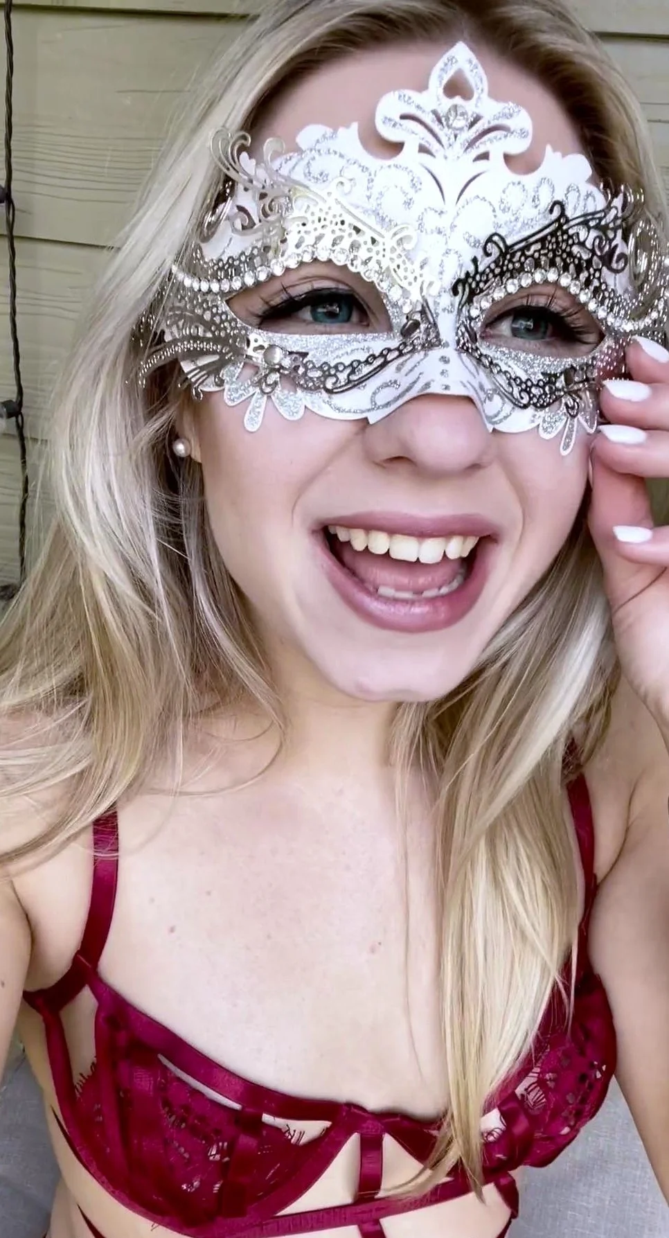 Amateur Blonde Teen Plays Solo with Toy Webcam Porn
