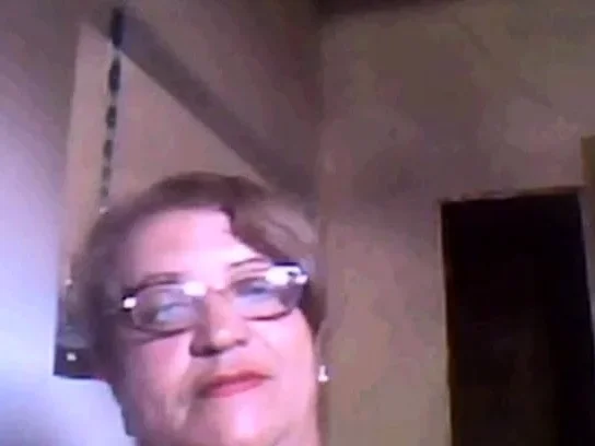 Brazilian granny shows her tits