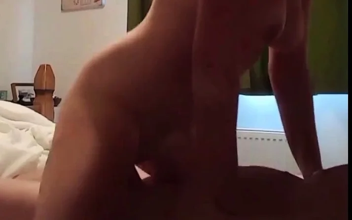 Horny girl loves to fuck and cum