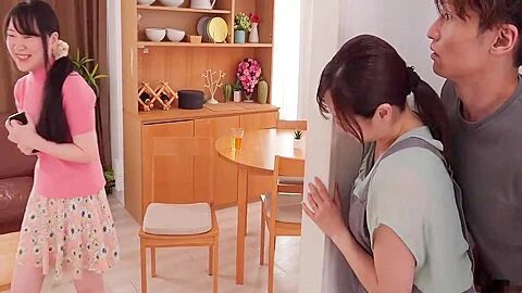 初めて彼女が出来たのに彼女のおさんに童貞を奪われた　川上ゆう 15 Min