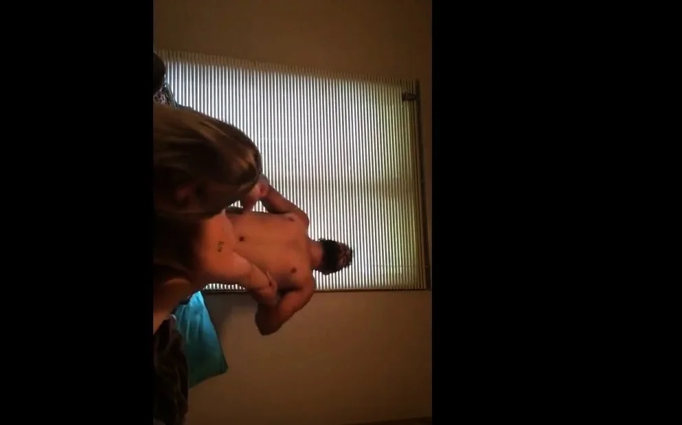 Creampie seeding the pregnant girl