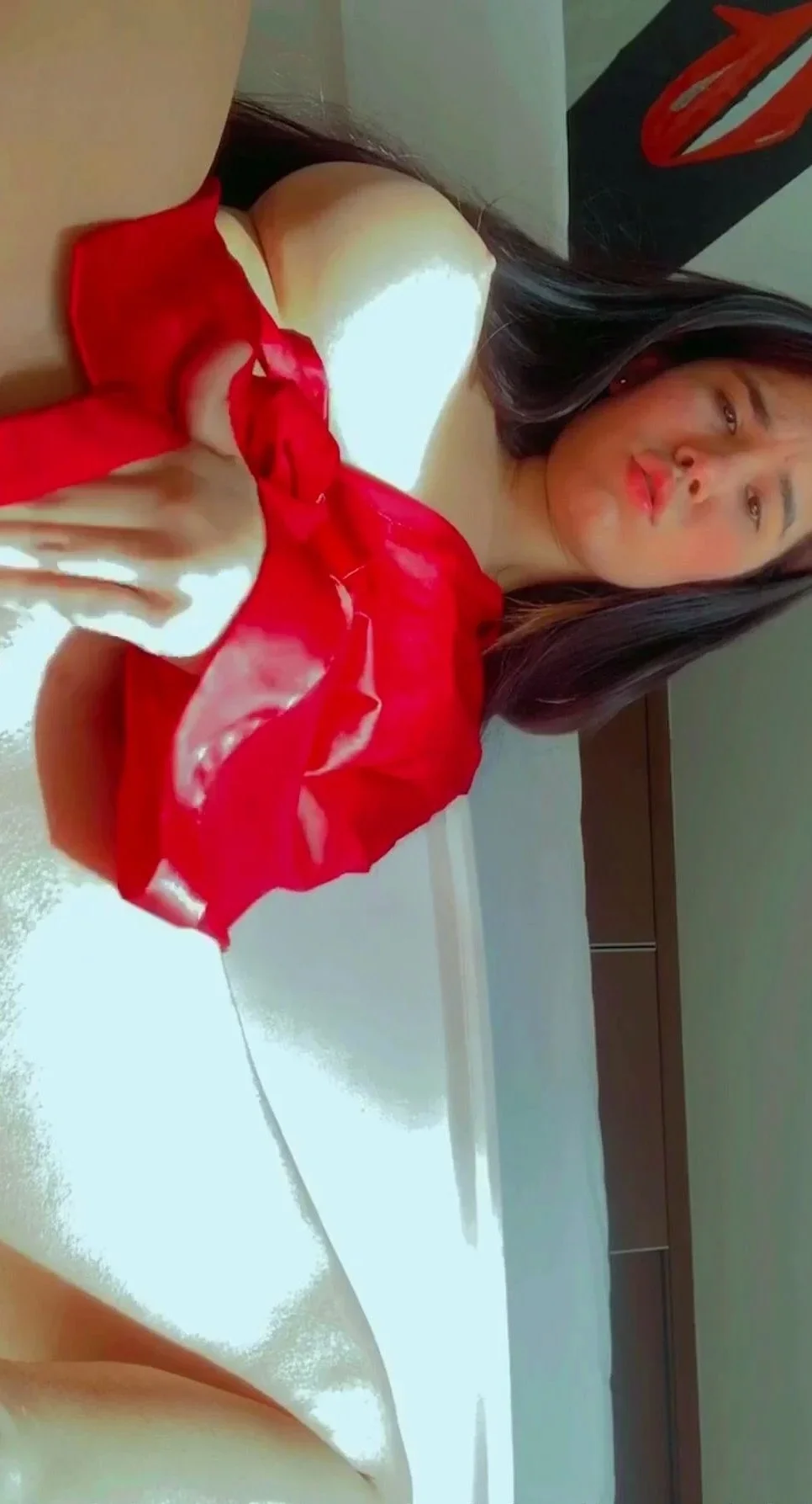 Cute amateur webcam teen girl toying pussy on webcam