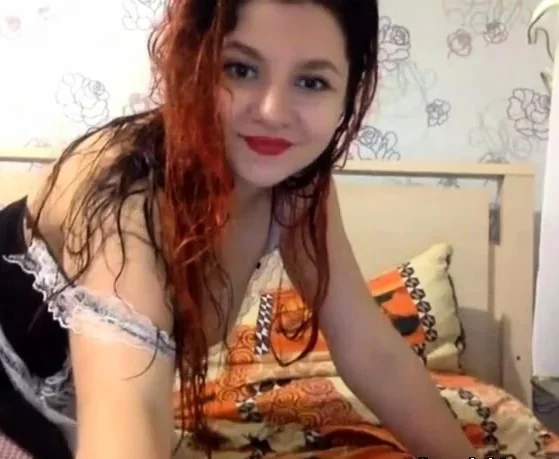 hot redhead babe loves masturbating and showing her ass