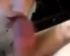 brunette teen drinks spunk so easily