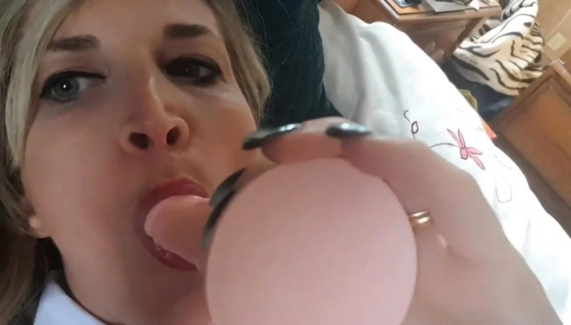 NAUGHTY GIRL playing with WET PUSSY ! - Serenexx