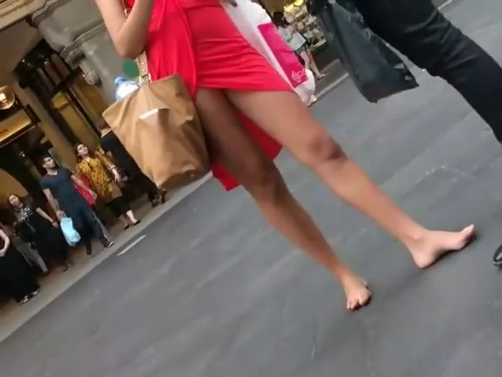 Barefooted girl and some upskirts