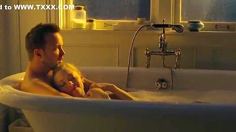 Amanda Seyfried - Fathers and Daughters (2015)