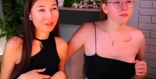 Amateur Asian Chicks Squat To Show Their Panties Off
