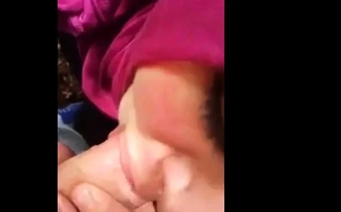 HijabHD- Hijab Teen Suck In Woods - Secret Meeting