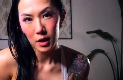 Domina Elara - Boob control Challenge
