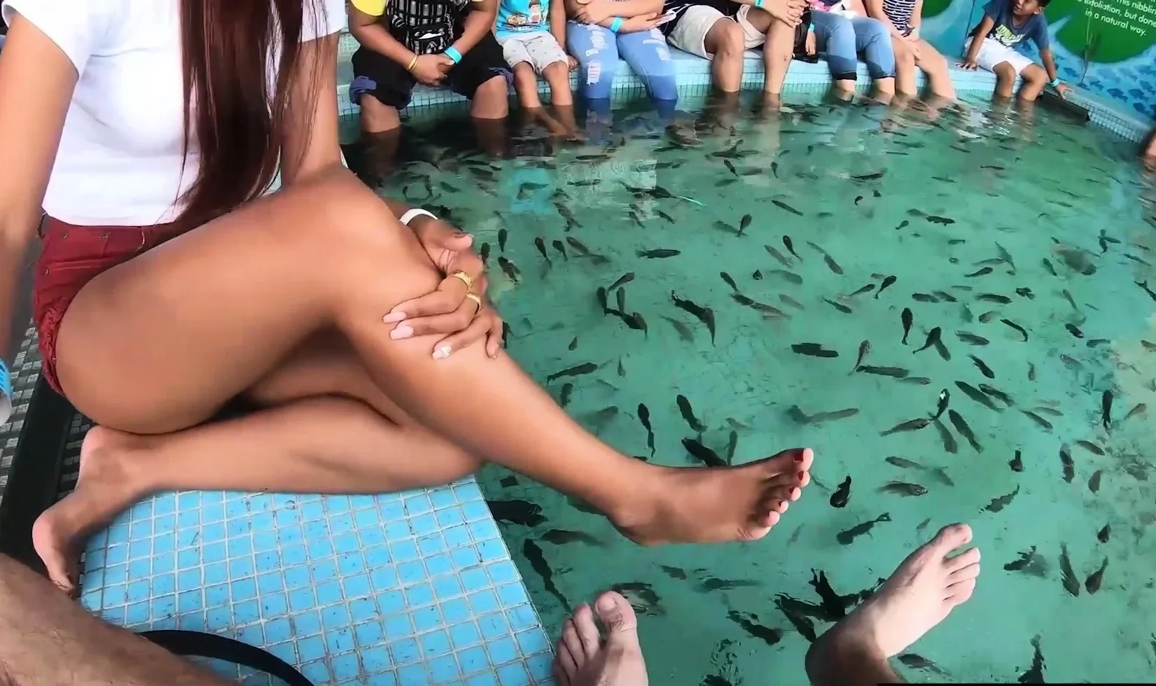 Thai amateur girlfriend aquaman blowjob