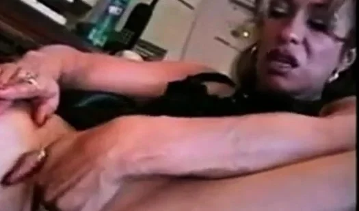 Latina MILF Squirts on Webcam!