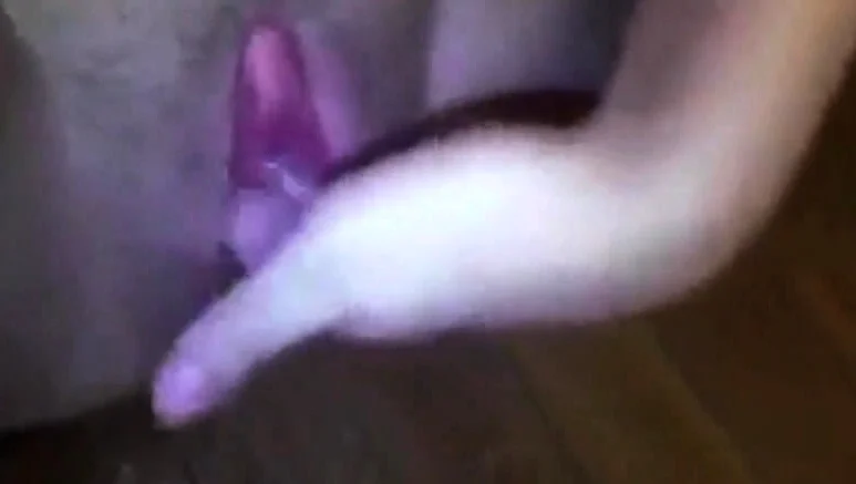 Amateur Homemade Cute Blonde Masturbating