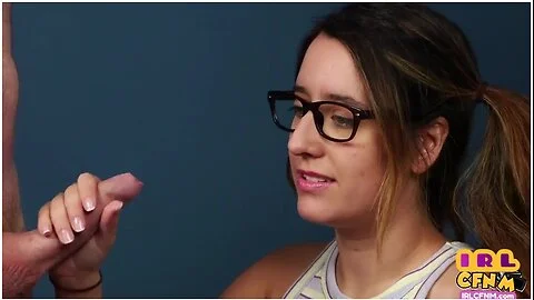Cfnm Amateur Sex 21yo With Glasses Sucks And Jerking