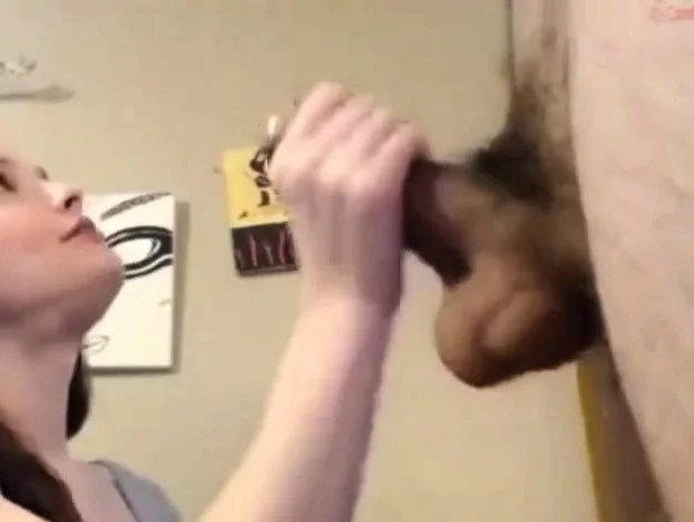 girls sucks dick deep