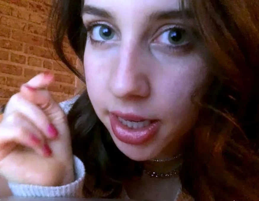 Brunette Solo Webcam Masturbation