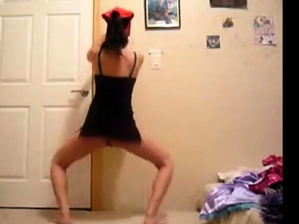 teen strip in webcam