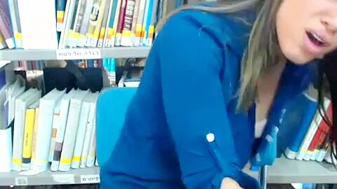 Israeli tenn plays in the library