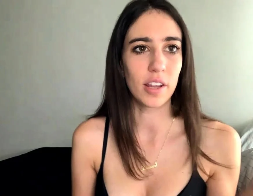 Brunette amateur babe strips off and masturbates