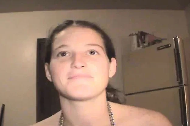 Brunette hooker Betsy gives a deep blowjob and then enjoys a cigarette