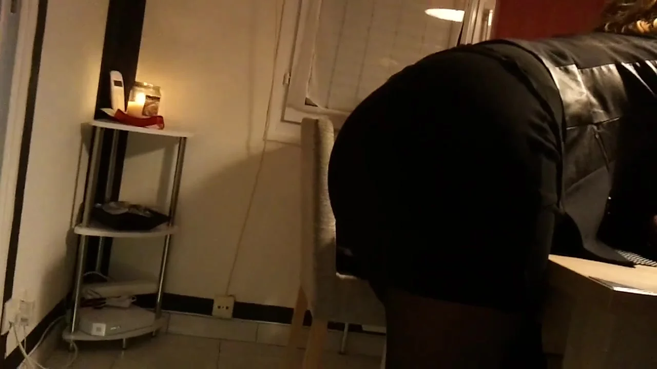 hummm my ass friend, see it round ass