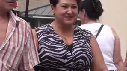 bbw candid boobs
