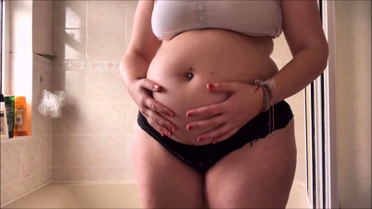 Amateur hottie solo masturbation