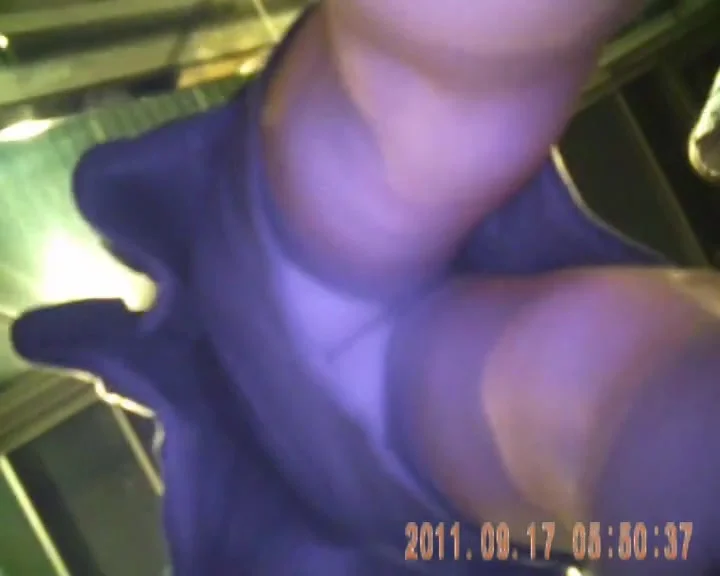 65.Upskirt2011-Girl after clubbing at saturday morning