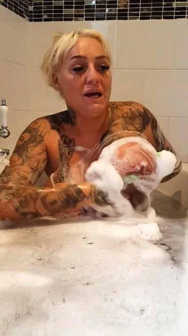 Amateur Milf masturbates sucks and fucks with cumshot