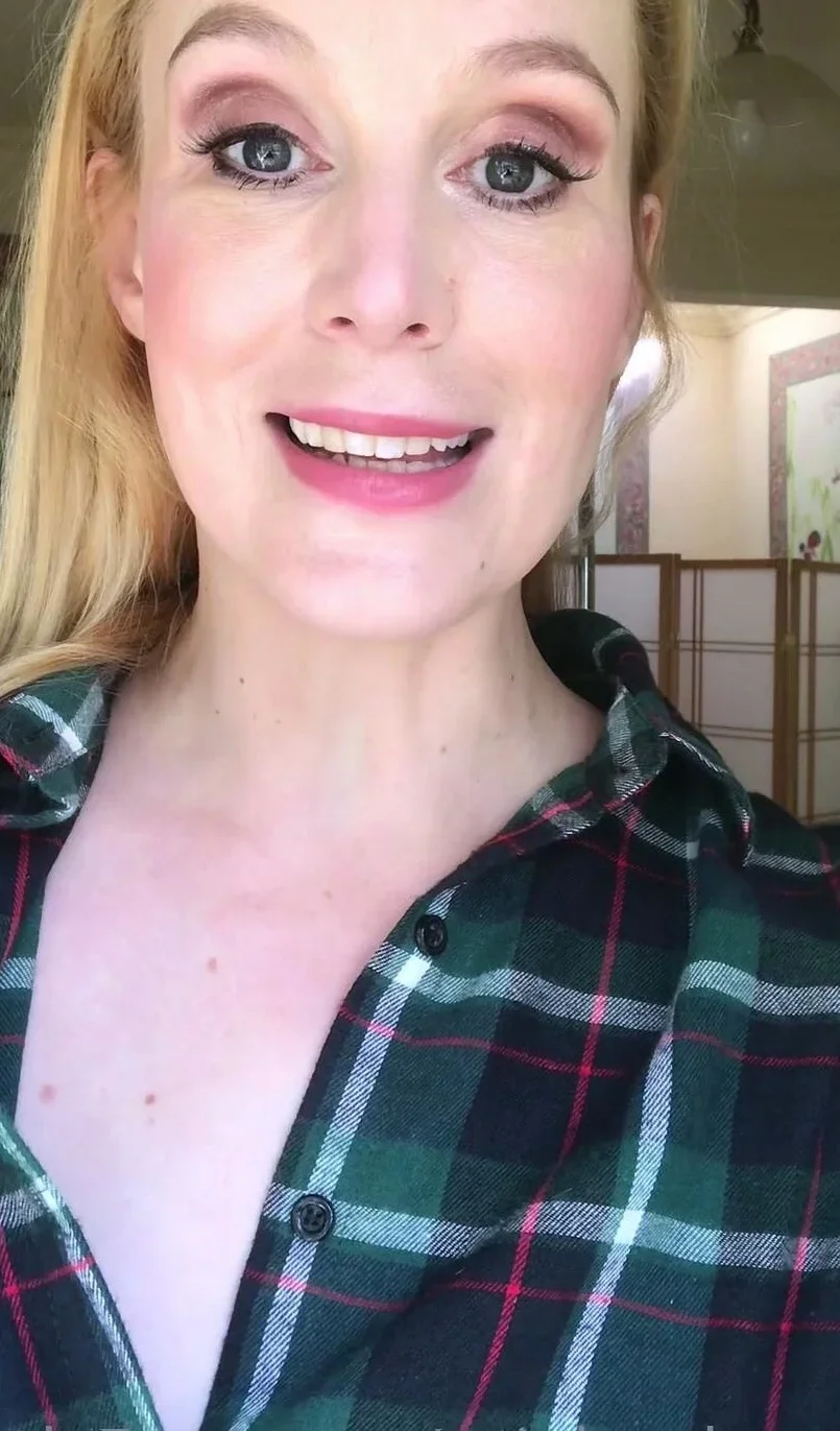 Lovely Blonde With Tight Pussy Masturbate Solo