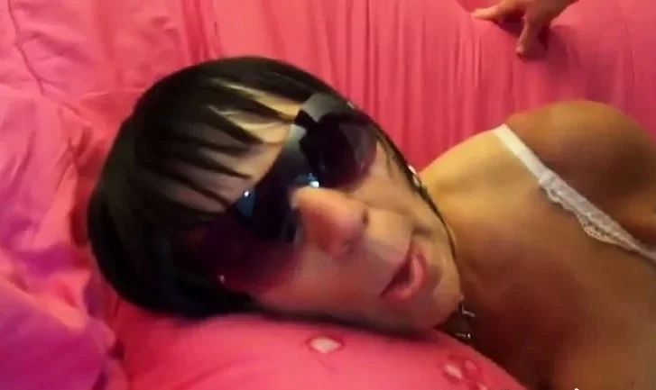 Elle en perd pas une goutte