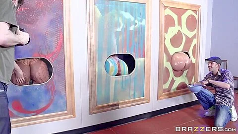 Brazzers Exxtra: Modern Museum of Fine Ass. Julie Cash, Richelle Ryan, Danny D
