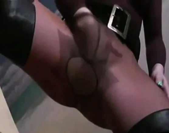 Squirt in Pantyhose