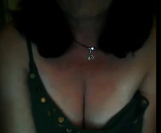 Mature English Woman Plays on Webcam