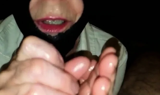 Mature mom sucks