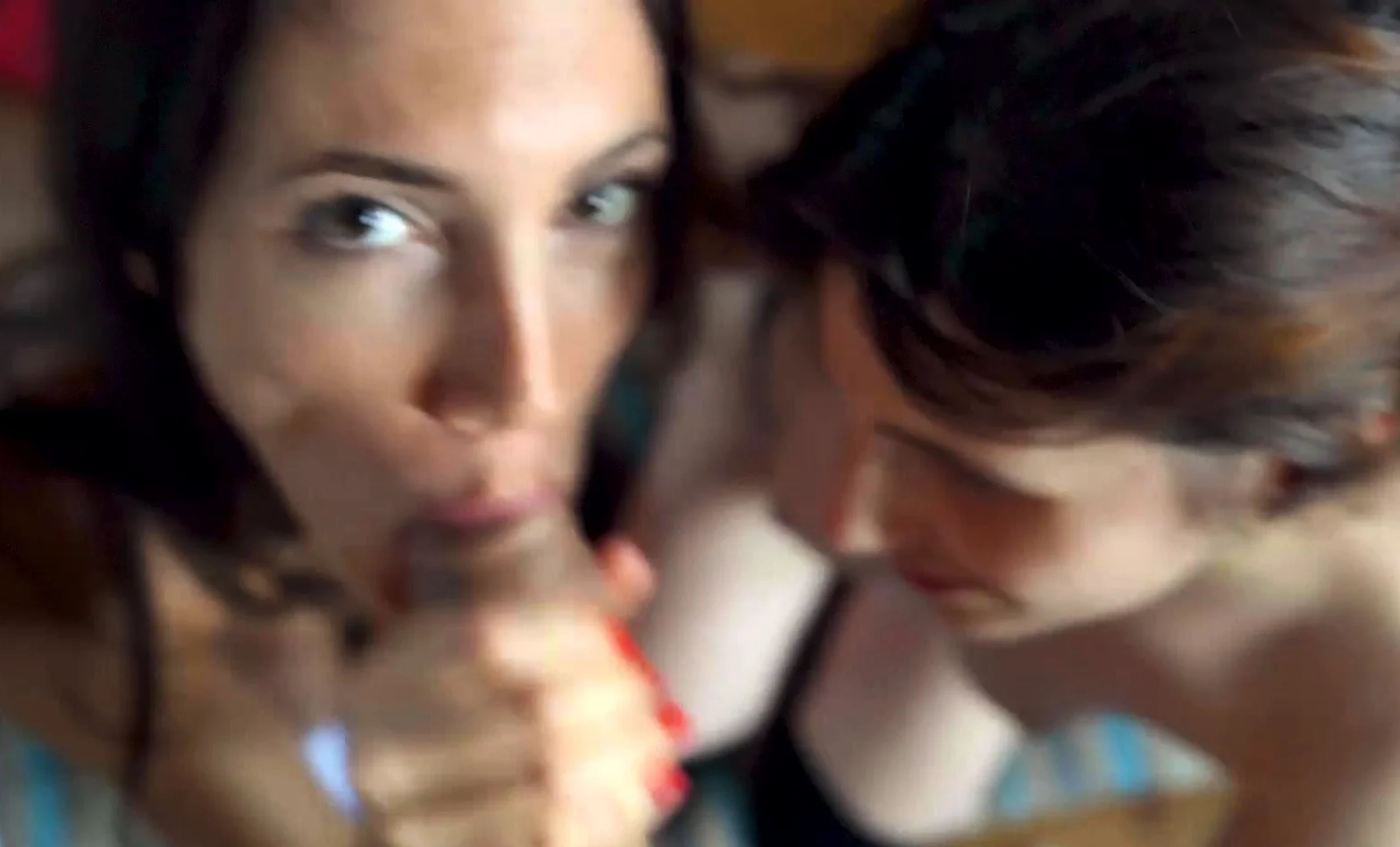 Amateur teens webcam threesome