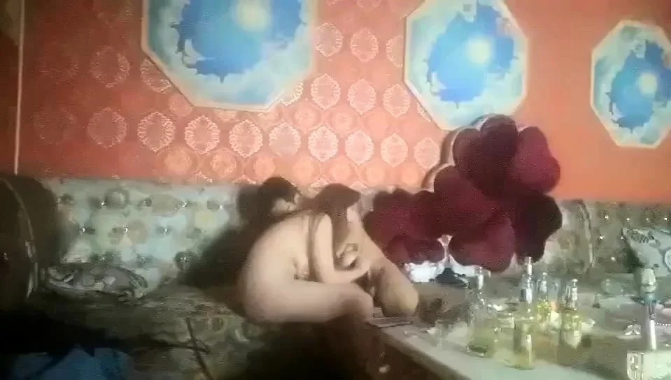 Brunette handjob amateur pulls for cum with lucky guy